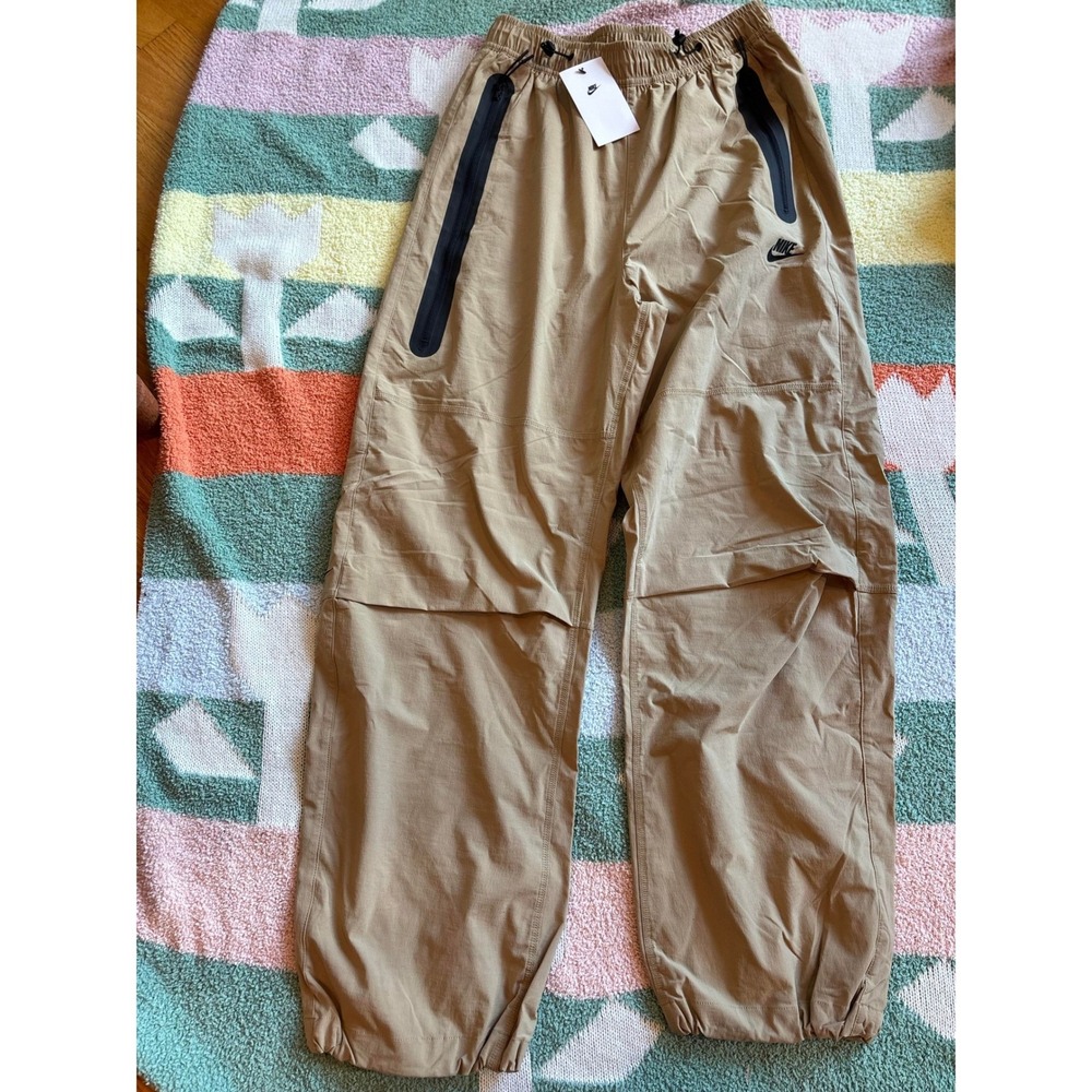 Nike Tech Mens Size Small Overized Fit Straight Leg Pants